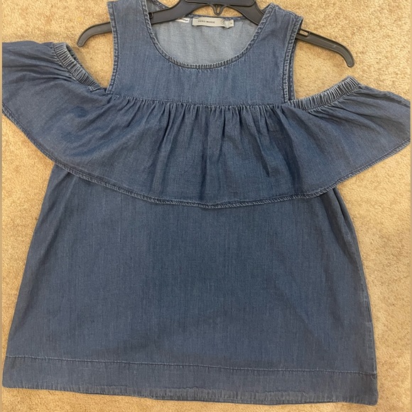Vera Moda Cold Shoulder Denim Ruffle Blouse - Picture 3 of 8